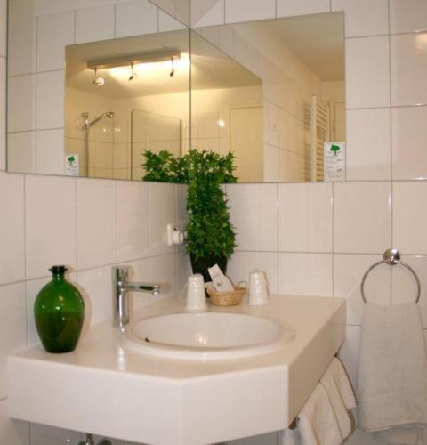Tiptop Hotel Am Schoenen Brunnen Núremberg Habitación foto