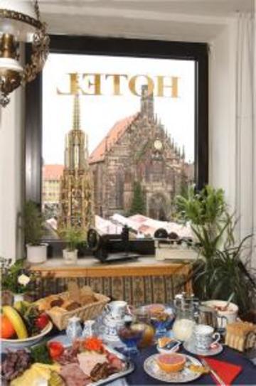 Tiptop Hotel Am Schoenen Brunnen Núremberg Restaurante foto